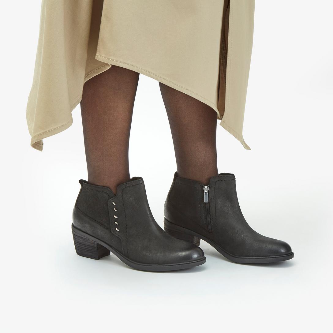 Neva Lo Leather Ankle Boot
