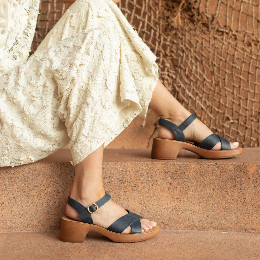 Alegra Sandal (L2600)